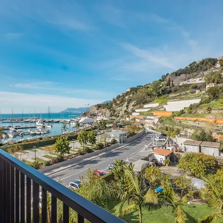 Apartment La Cote D'azur By Wonderful Italy